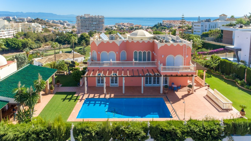 Villa in Benalmadena