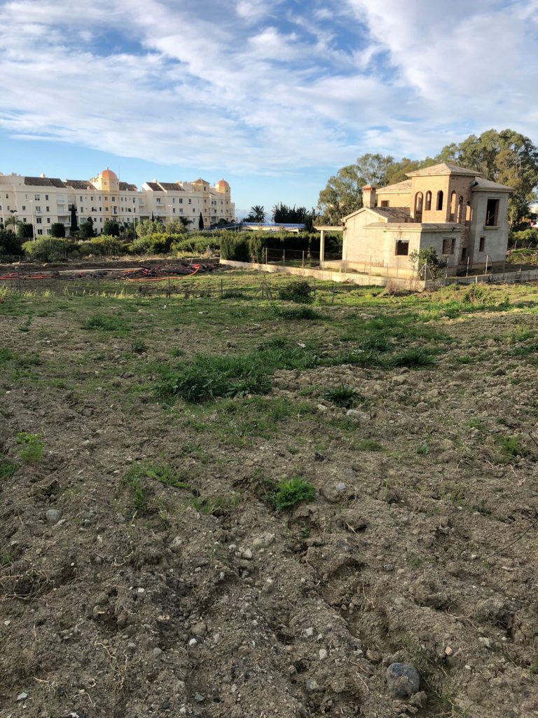 Land in Estepona