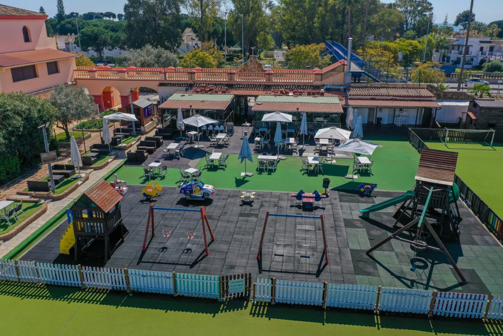 Commercial property in El Paraiso