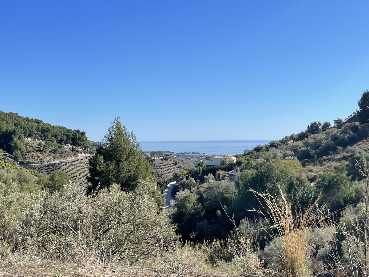 Grundstück in Frigiliana