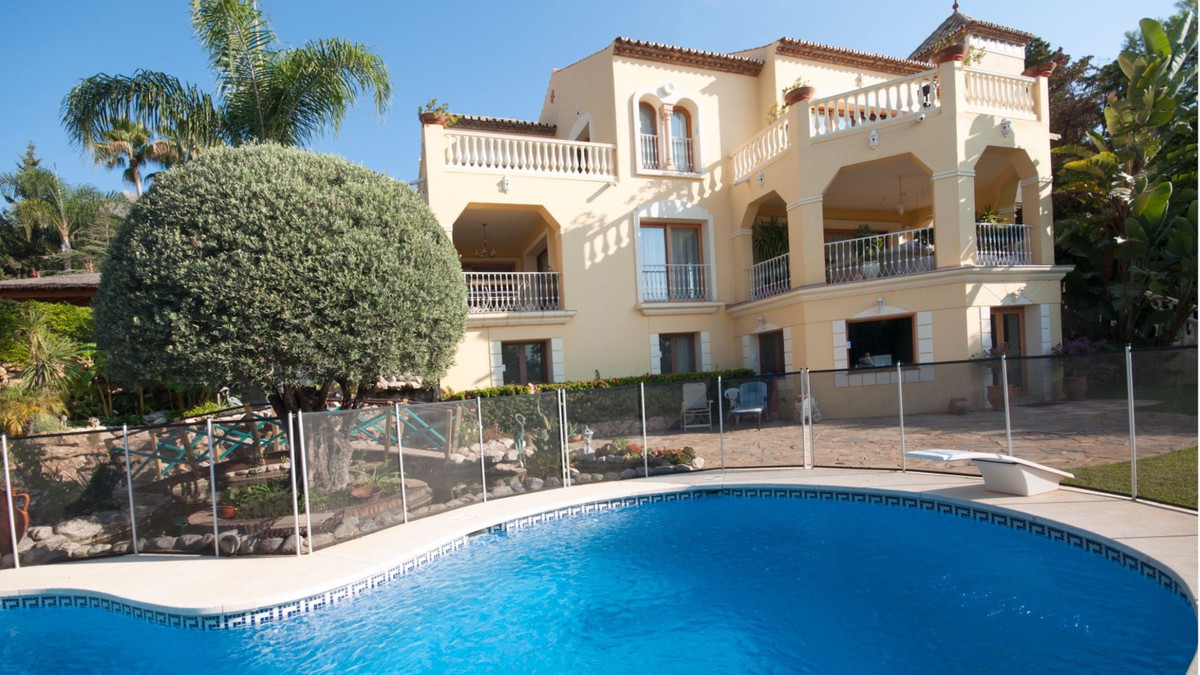 Villa in Sierra Blanca