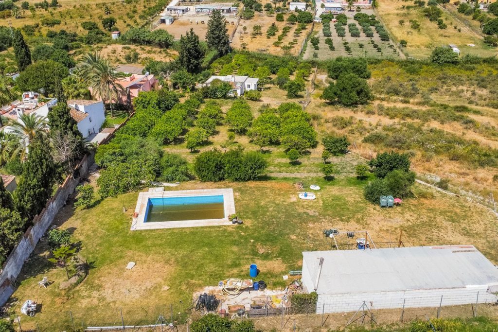 Land in Estepona