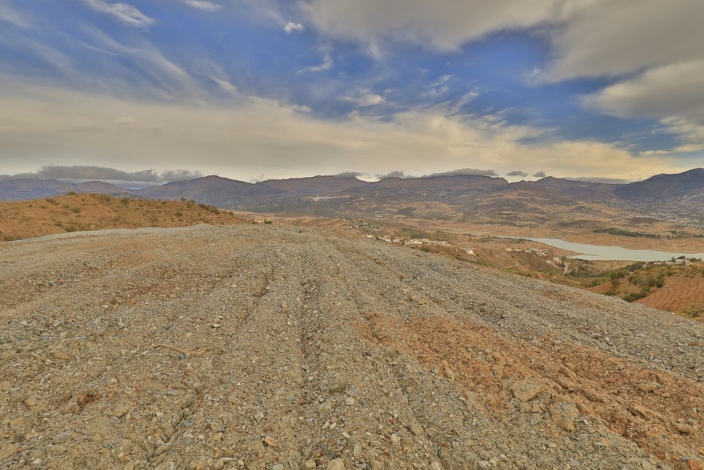 Land in La Viñuela