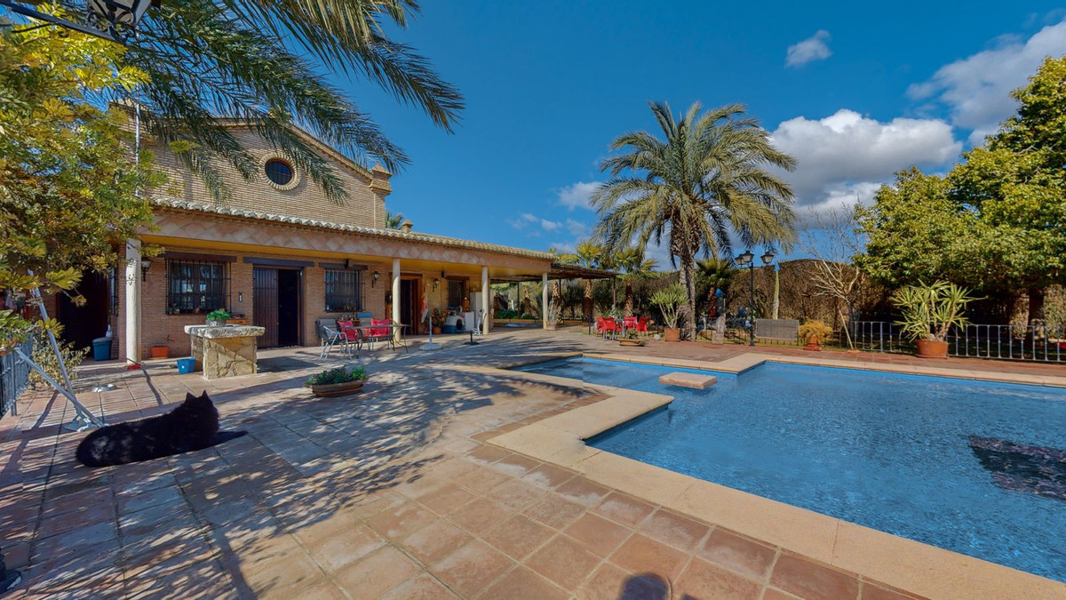 Villa in Bobadilla