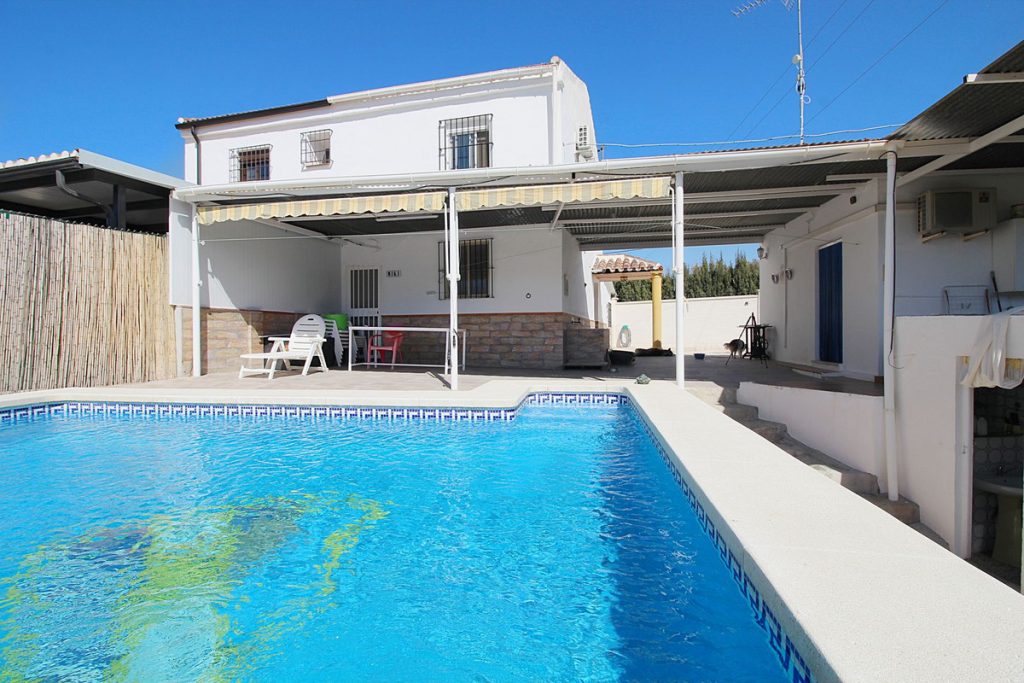 Villa in Coín