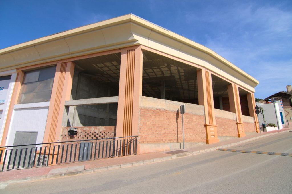 Commercial property in Coín