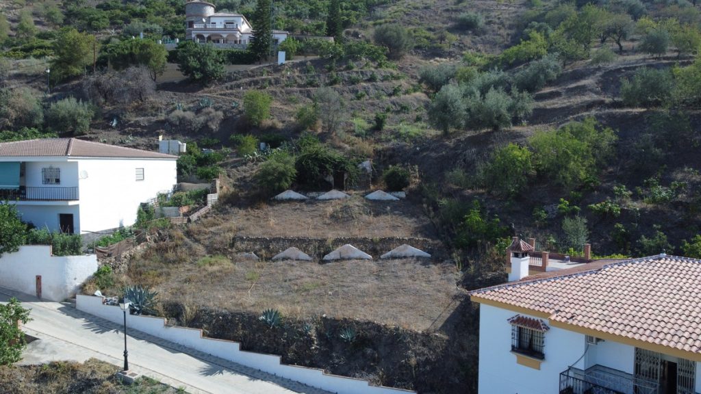 Land in Arenas