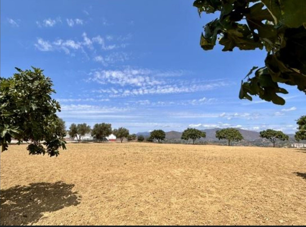 Grundstück in Mijas