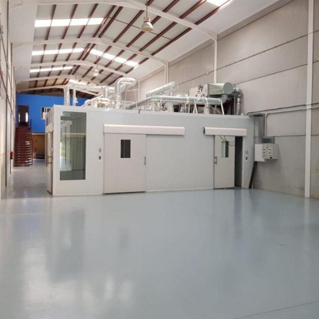 Commercial property in Monda