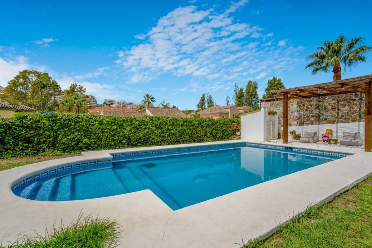 Villa in Nueva Andalucía
