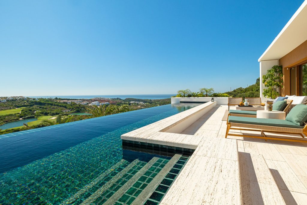 Villa in Casares