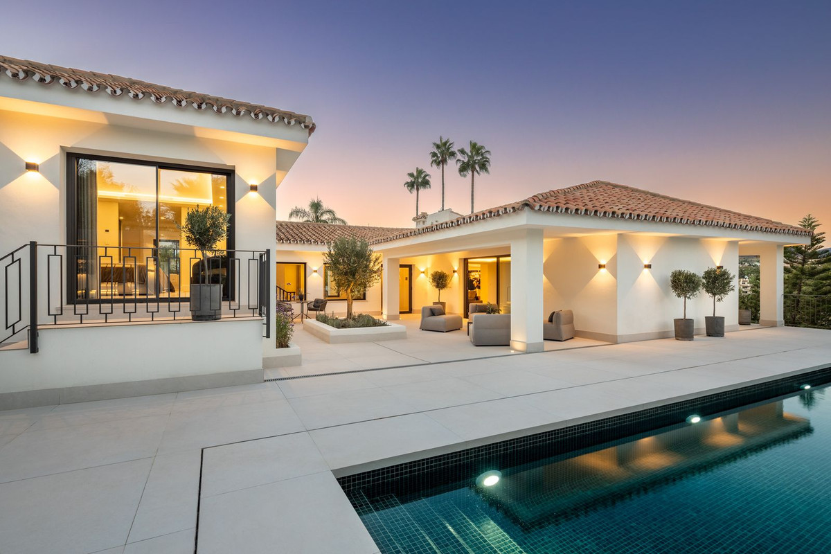 Villa in Nueva Andalucía