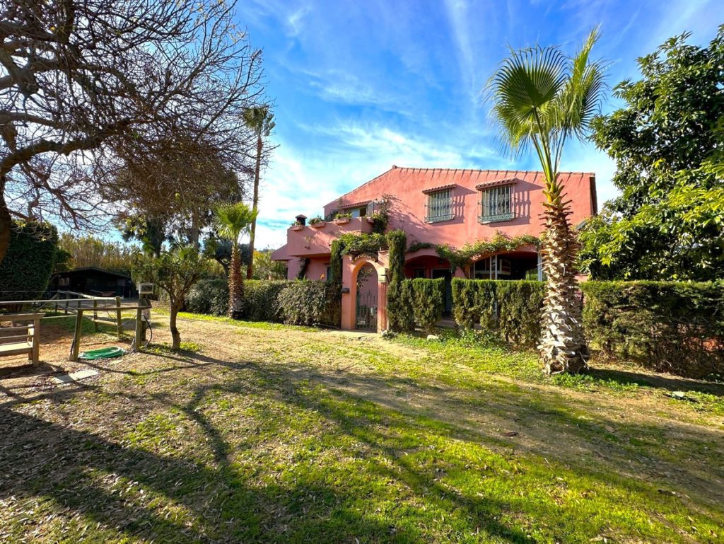 Country house in Estepona