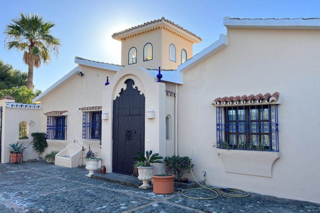 Villa in Estepona