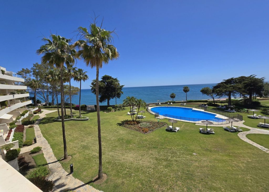 Apartment in Estepona