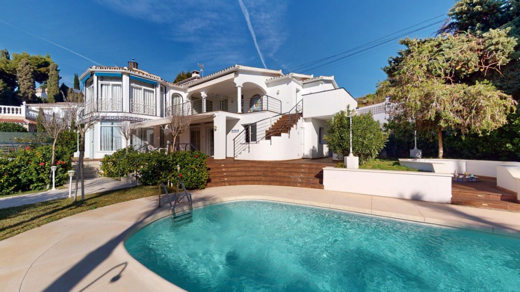 Villa in Vélez-Málaga