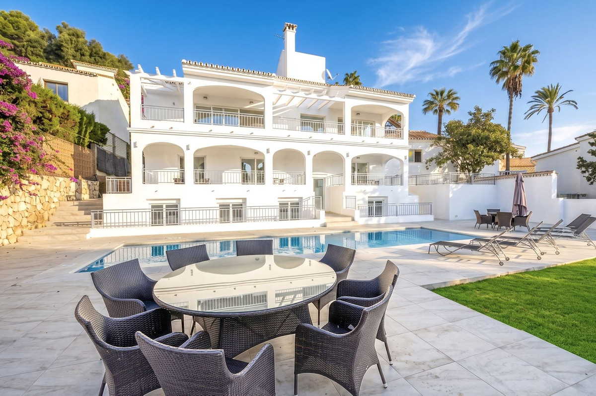 Villa in Benalmadena