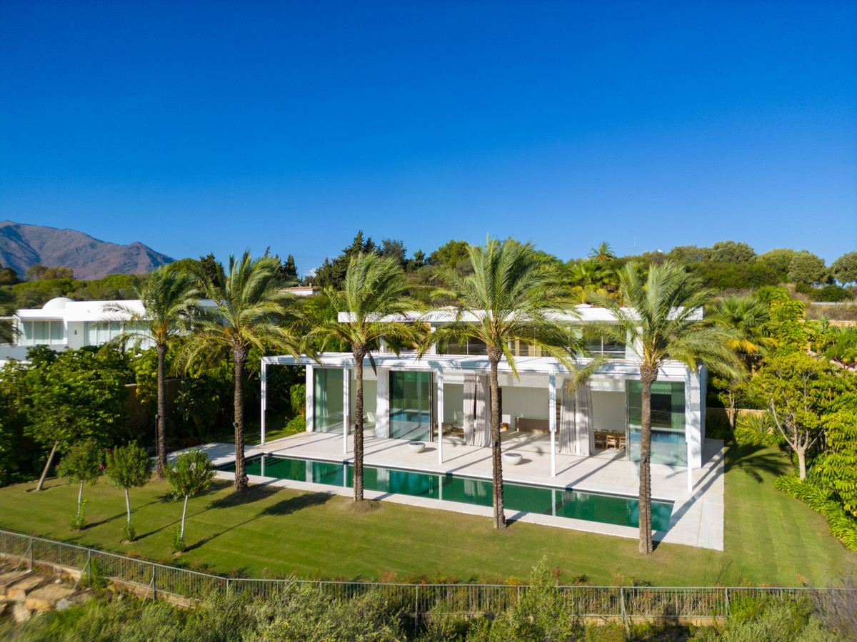 Villa in Casares