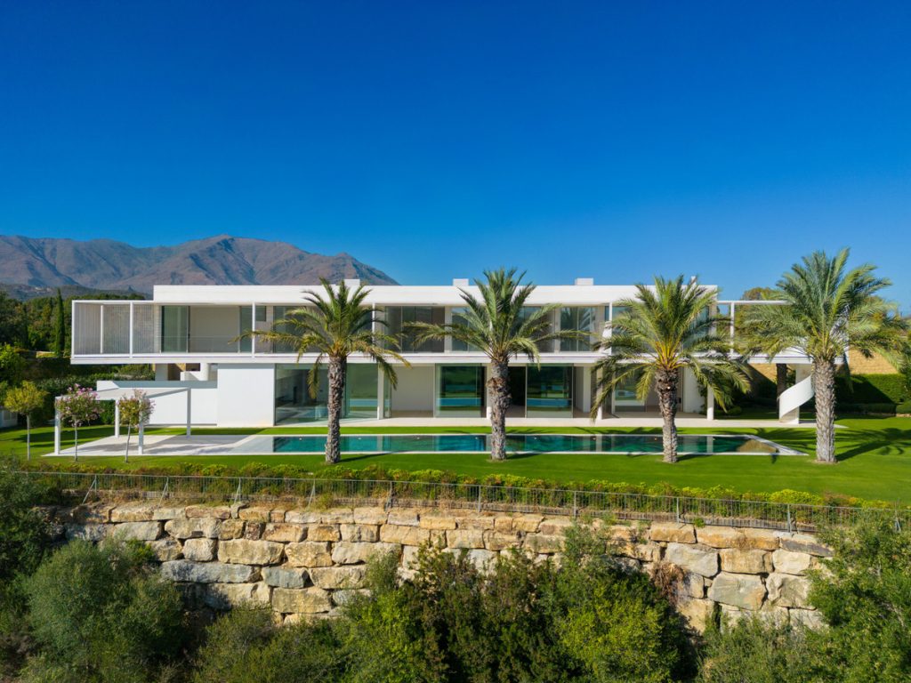 Villa in Casares