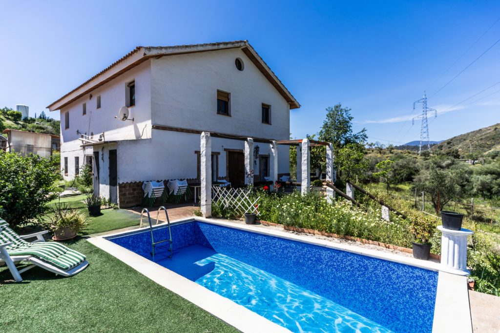 Country house in Monda