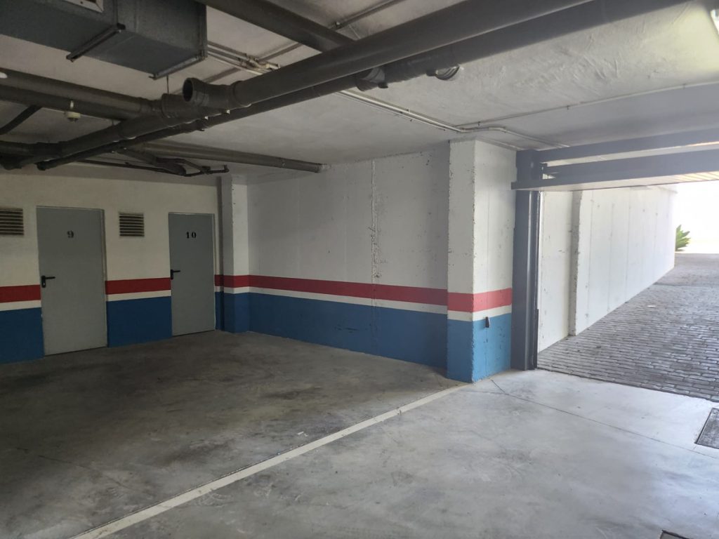 Garage in Estepona