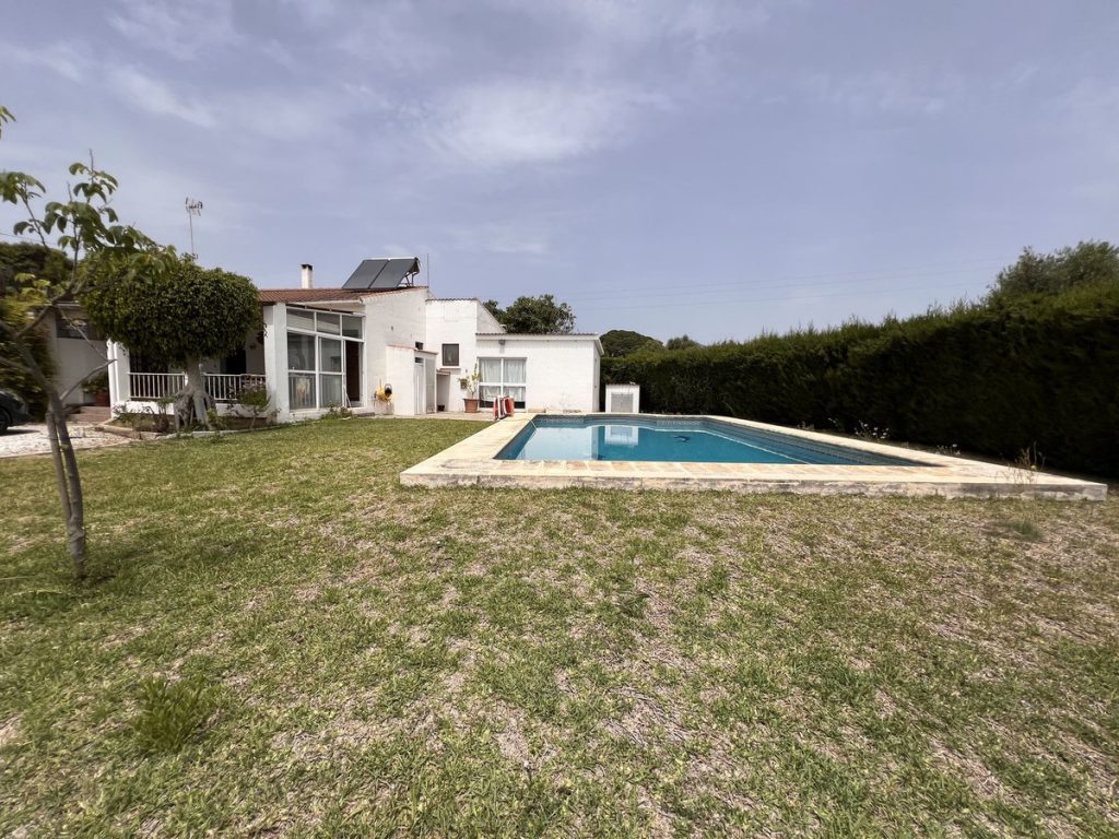 Villa in Estepona