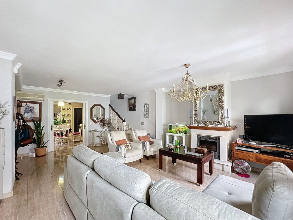 Villa in Estepona