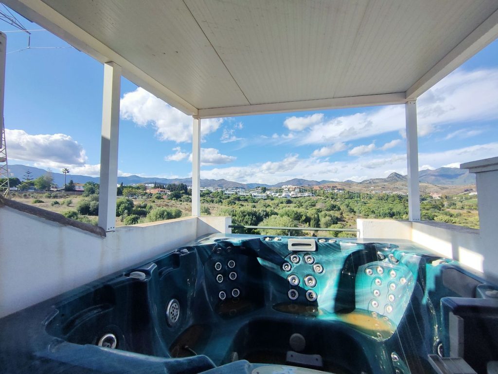 Villa in Estepona