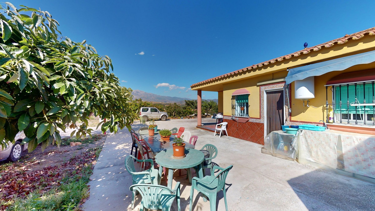 Villa in Vélez-Málaga