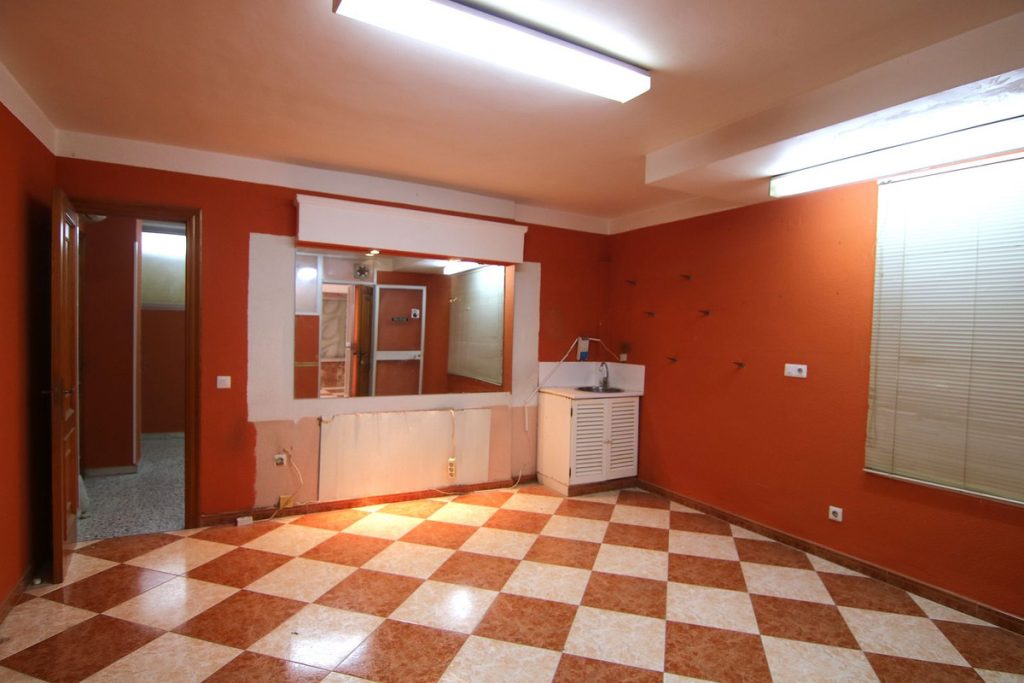 Commercial property in Coín