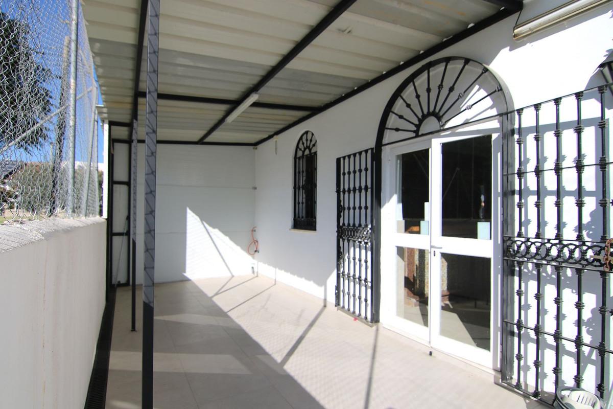 Gewerbeimmobilie in Coín