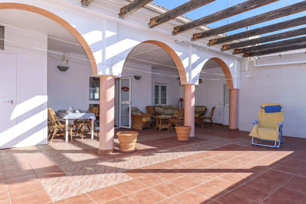 Commercial property in Tolox