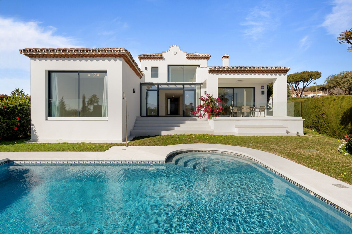 Villa in Elviria