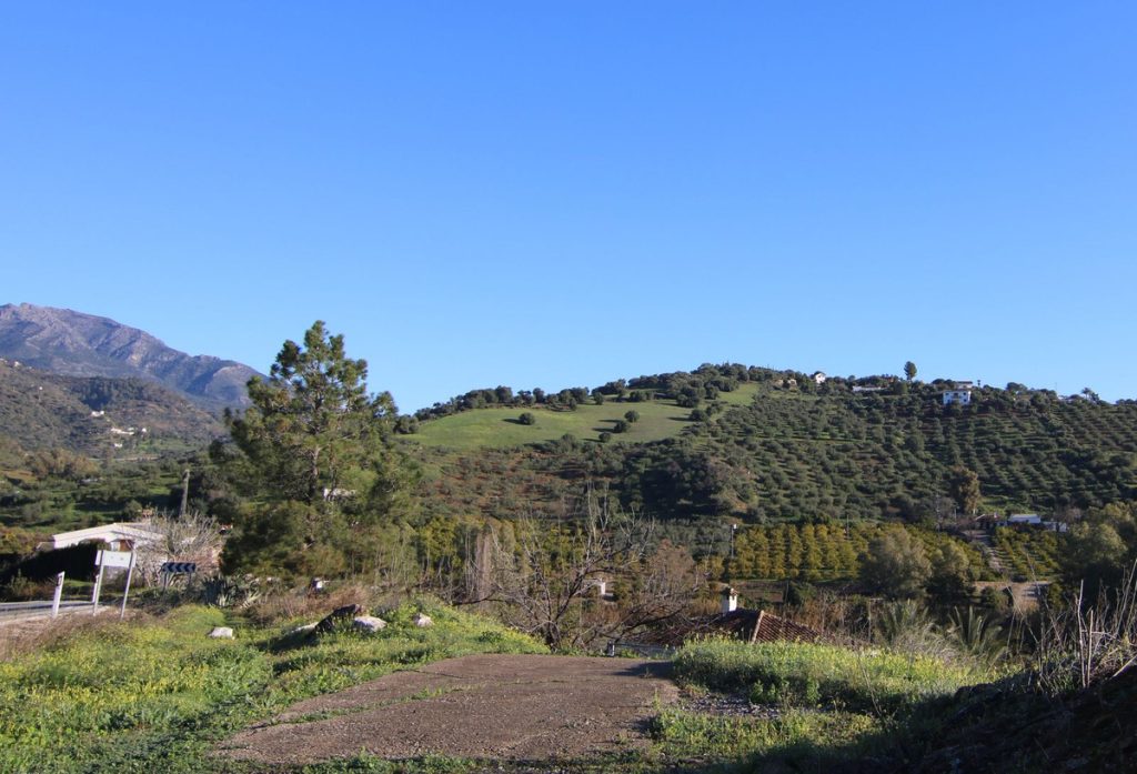 Land in Tolox