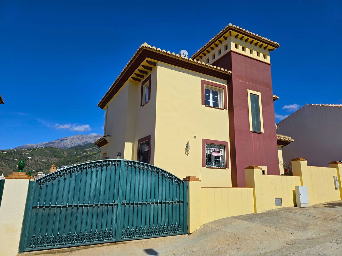 Villa in Canillas de Albaida