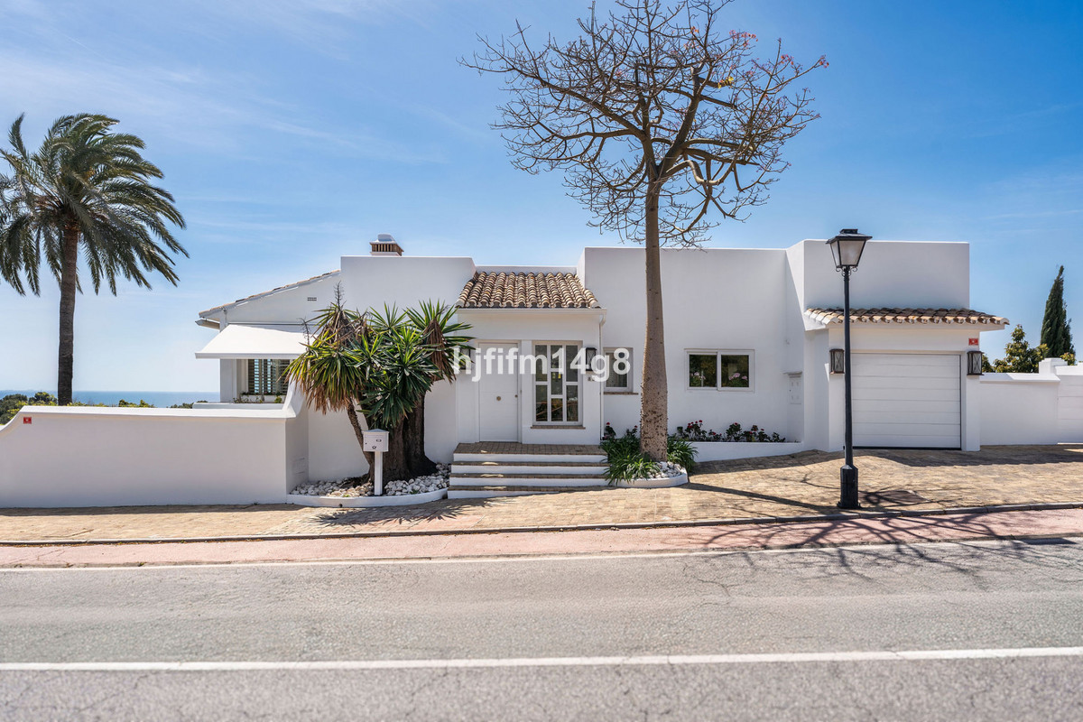 Villa in Nueva Andalucía
