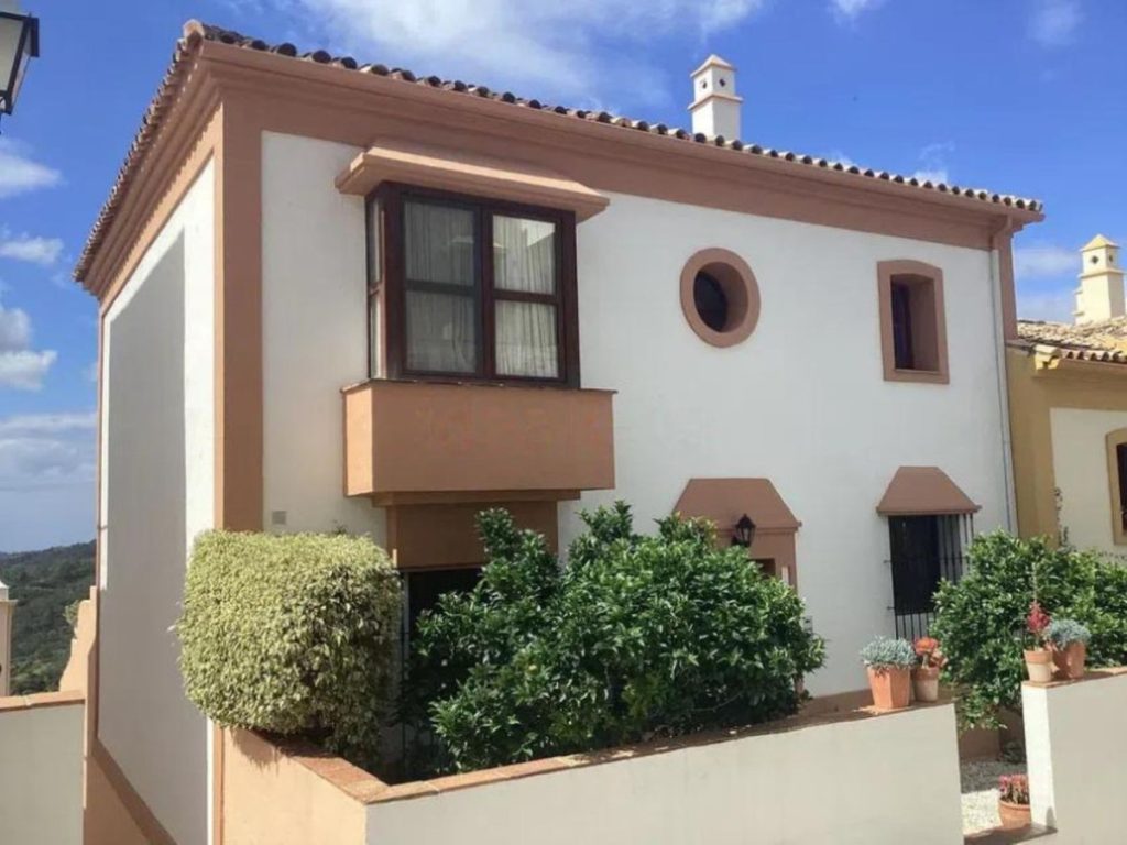 Town house in Benahavís