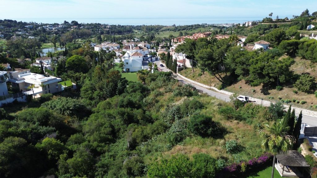 Land in El Paraiso