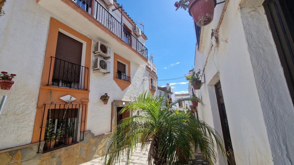 Town house in Estepona