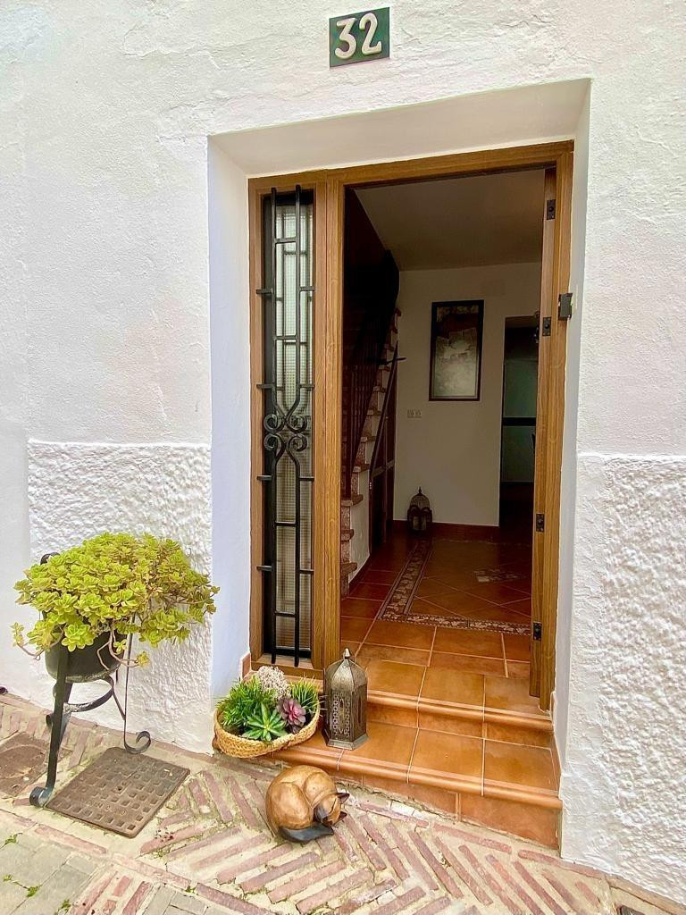 Town house in Istán