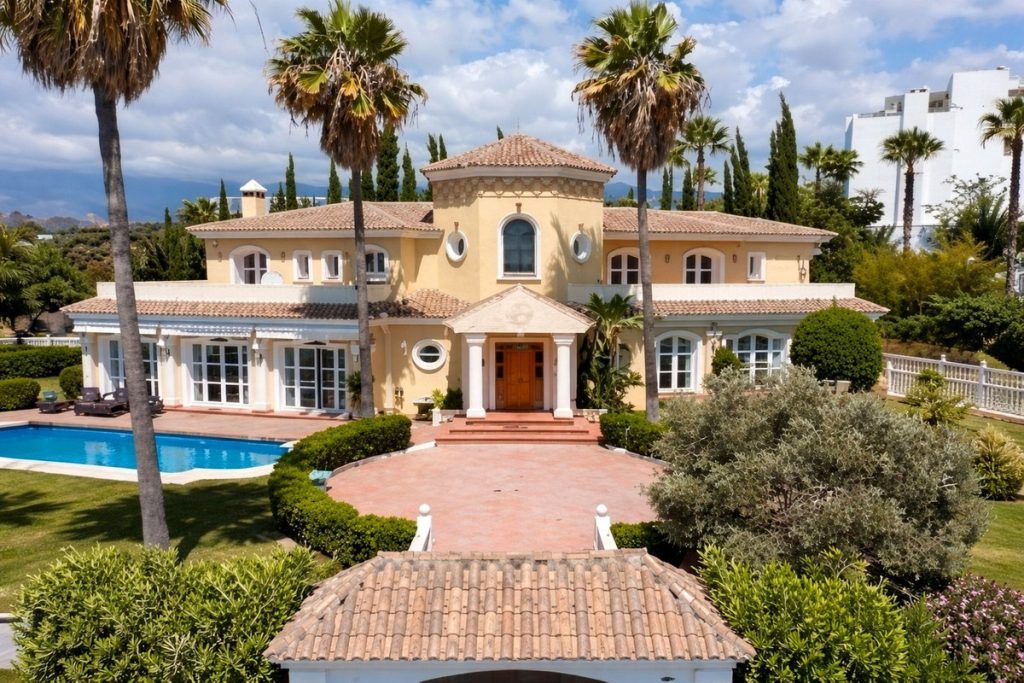 Villa in Estepona
