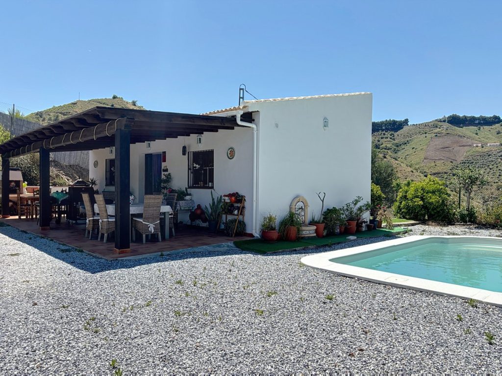 Country house in El Borge
