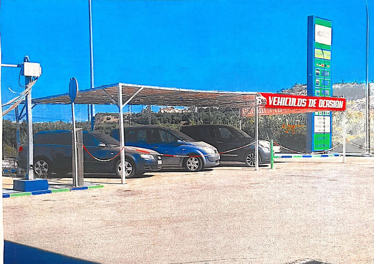 Gewerbeimmobilie in Benamocarra