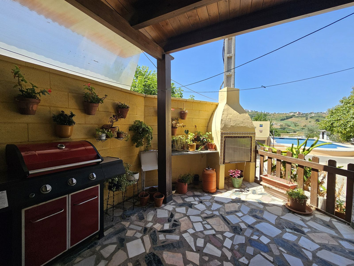 Villa in Casares