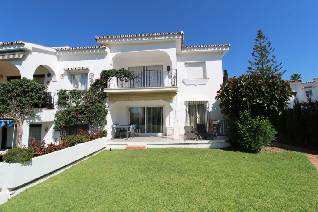 Apartment in El Paraiso