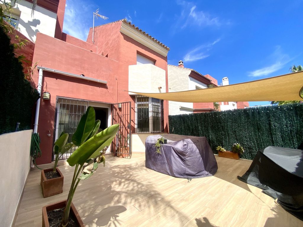 Town house in Estepona