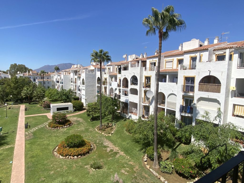 Apartment in Estepona