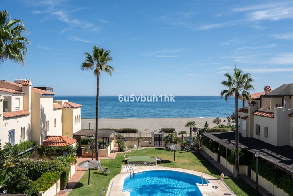 Town house in Casares