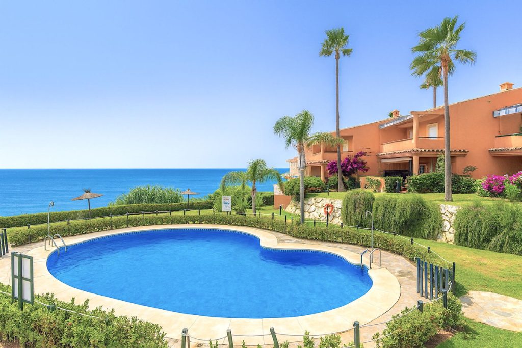 Town house in Estepona