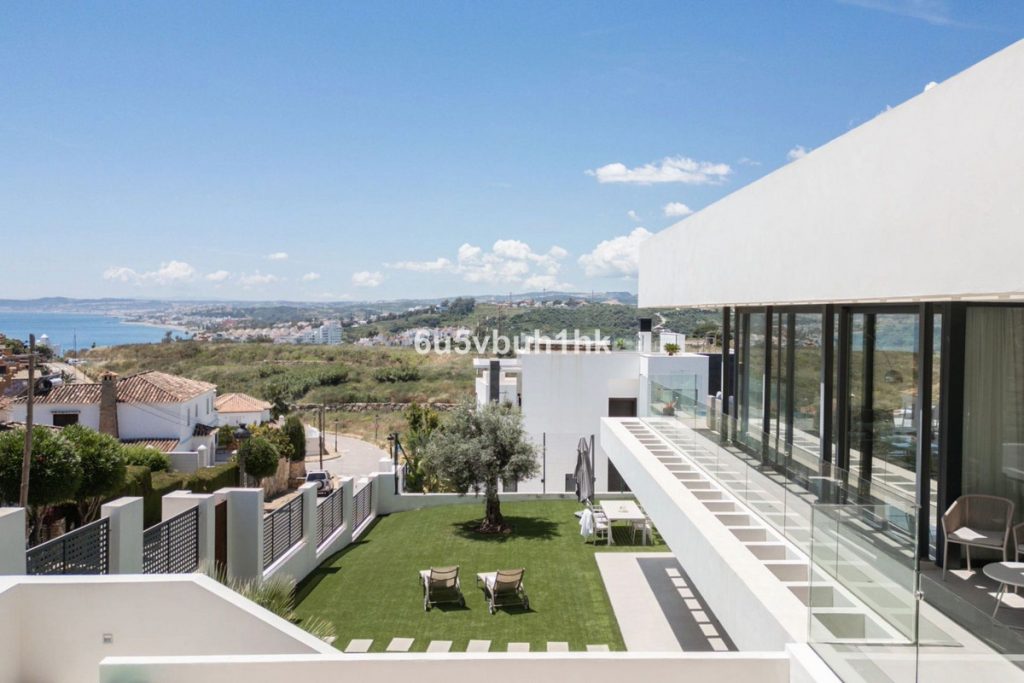 Villa in Estepona